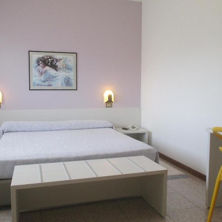 Hotel O'Scugnizzo 2 Belluno Exterior foto