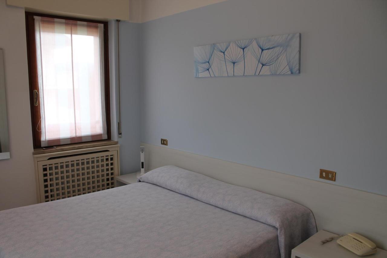 Hotel O'Scugnizzo 2 Belluno Exterior foto
