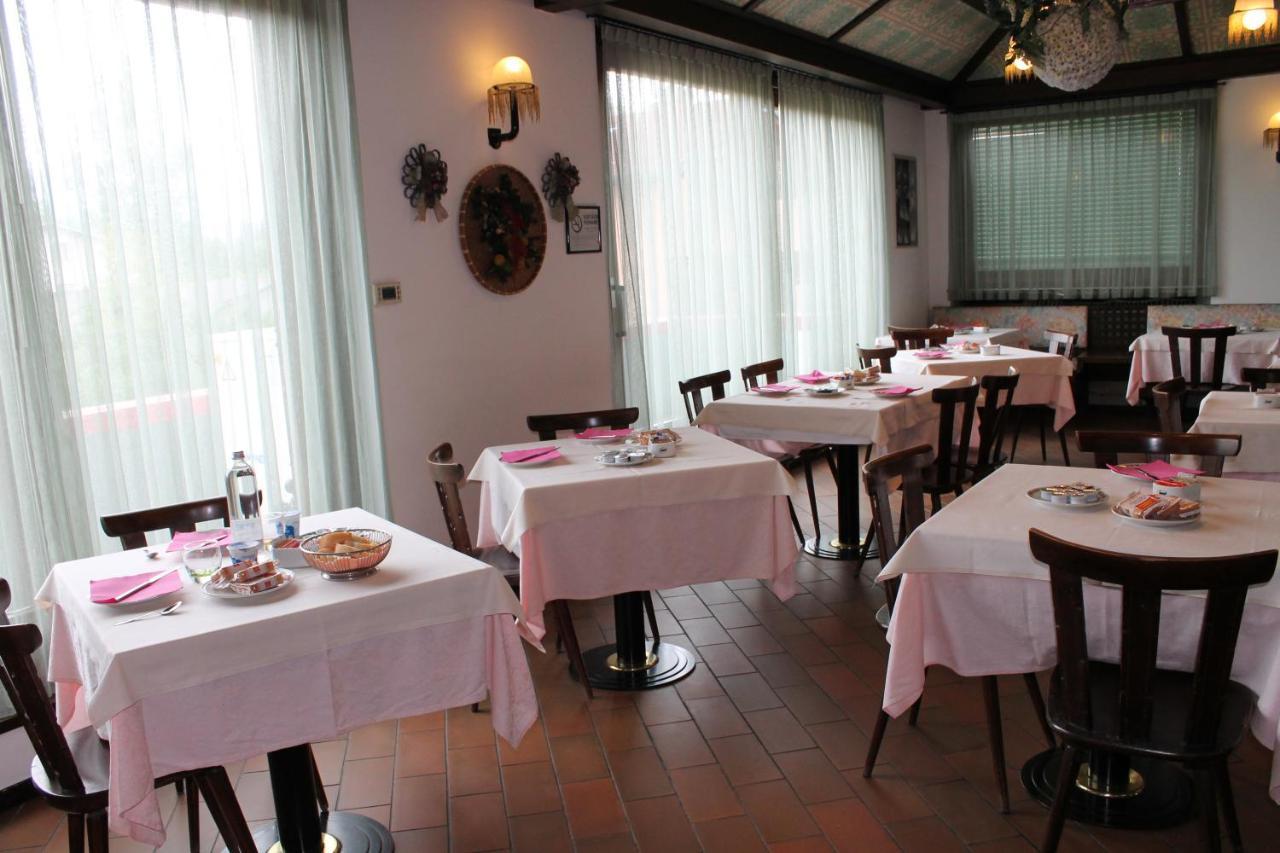 Hotel O'Scugnizzo 2 Belluno Exterior foto